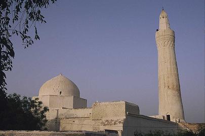 قتلى وجرحى في قصف على صالة أعراس في مدينة الحديدة غربي اليمن