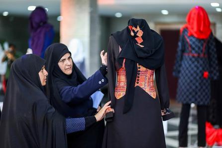 Iran Plans 'Fashion Festival' to Promote Government-Approved Styles