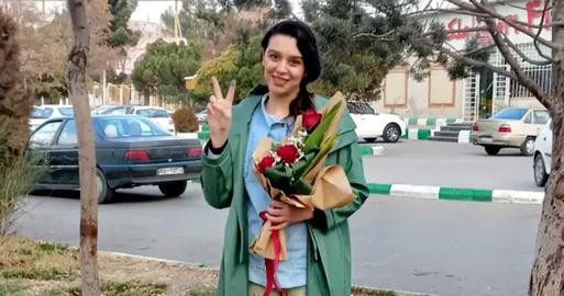 سینا یوسفی وکیل دادگستری با انتشار تصاویری نام دو تن از نیروهای سرکوب‌گر که اقدام به ضرب و شتم آرمیتا پاویر فعال دانشجویی و زندانی سیاسی اهل تبریز کرده بودند را افشا کرد و نوشت آمر برای خود و مامور ضرب و شتم قرار منع تعقیب صادر کرده است.