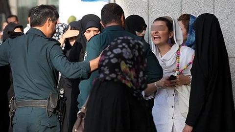جمهوری اسلامی ایران از سوی هیات حقیقت‌یاب مستقل بین‌المللی که به شورای حقوق‌بشر سازمان ملل گزارش می‌دهد، متهم به اعمال و ارتکاب آپارتاید جنسیتی است