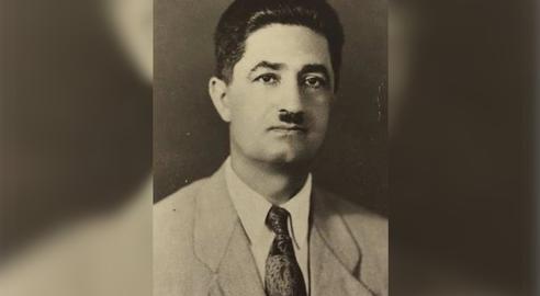 «اردشیر جهانیان»، تاجر، نویسنده و از بازماندگان خانواده جهانیان، مدیر «شرکت مهرآیین» و «تجارت‌خانه اردشیر و شرکا»، سردبیر ماه‌نامه «هوخت» و نایب رییس «انجمن زرتشتیان» در سال ۱۲۹۵ متولد شد.