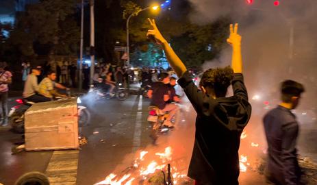 اهمیت اطلاع‌رسانی از بازداشتی‌ها: در تظاهرات و پس از بازداشت چه کنیم؟