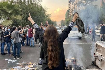 جایگاه، کرامت، عزت و استقلال‌ آن‌ها را حکومت طی ۴۴ سال گذشته هدف قرار داده است. پس از مرگ مهسا امینی، من نوشتم که مرگ این دختر جوان، مرگ حجاب اجباری در جمهوری اسلامی است.