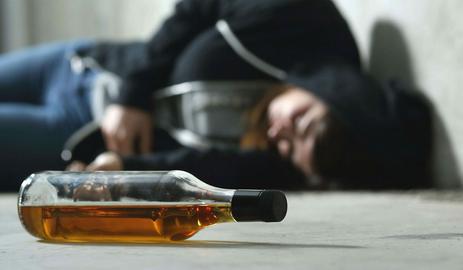 سخنگوی دانشگاه علوم پزشکی هرمزگان روز سه‌شنبه ۱۳ اردیبهشت ۱۴۰۱ از مرگ ۸ نفر بر اثر مصرف مشروبات الکلی دست‌ساز خبر داد