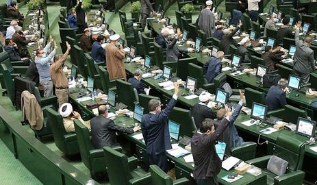 ابداع جدید جمهوری اسلامی: نامزدی اجباری برای انتخابات مجلس