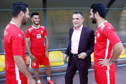 پرونده مدیریتی محمدحسن انصاری‌فرد در ادوار کوتاه و بلند مدت مدیریتش در باشگاه پرسپولیس، با «فساد» پیوند خورده است
