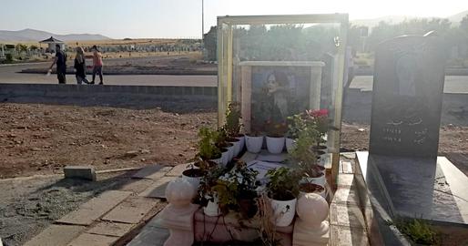 ماموران امنیتی جمهوری‌اسلامی، سال گذشته نیز برای جلوگیری از تجمع مردم در سالگرد قتل حکومتی مهسا امینی، آب سد چراغ‌ویس را باز کرده بودند تا مانع حضور احتمالی مردم در آرامستان آیجی شوند.