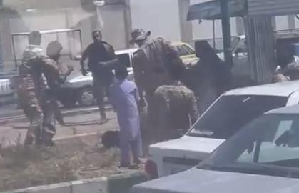 A Baluch citizen was reportedly beaten with firearms and arrested by military forces at a checkpoint in Zahedan on Thursday after protesting disrespectful treatment during an inspection