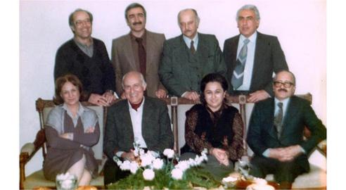 کامران صمیمی، نفر دوم نشسته سمت چپ تصویر، از اعضای دومین محفل روحانی ملی بود . او در آذر ماه  سال ۱۳۶۰ همراه هشت نفر دیگر از اعضای محفل بازداشت شد. آن‌ها در دی ماه ۱۳۶۰ اعدام شدند