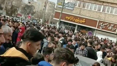 تجمع اعتراضی مردم بوکان به آزار جنسی و قتل کودک شش ساله