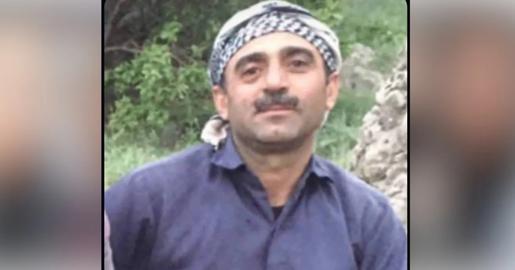 «تحسین میری»، شهروند اهل جوانرود که به شغل کولبری در مرز اورامان مشغول بوده، ٣٠آبان١٤٠١، در جریان اعتراضات سراسری در جوانرود به ضرب گلوله نیروهای مسلح حکومتی در این شهر کشته شده است