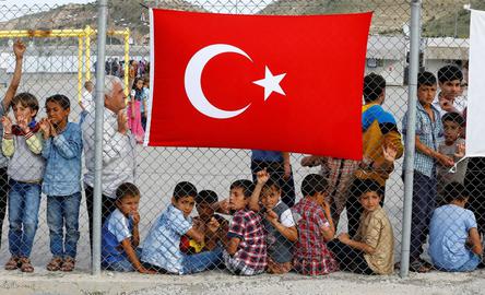 ترکیه اولین و نزدیک‌ترین کشور به ایران برای ثبت درخواست پناهجویی است. کشوری که در سال‌های اخیر به دلیل تغییر ساز و کار سازمان ملل متحد و سیاست‌های کشورهای پناهنده‌پذیر از امنیت لازم برای پناهجویان و پناهندگان برخوردار نیست