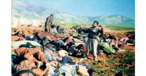 تل اجساد روستاییان قارنا که توسط نیروهای جمهوری اسلامی قتل عام شدند