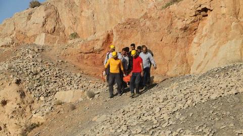 جسد «شهریار جهرمی» یکی از مدیران مجتمع‌های پتروشیمی فعال در جنوب کشور در مجاور محور فیروزآباد - جم کشف شد