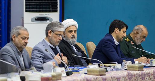 فیلترینگ، اینترنت ایران، واتساپ، دولت پزشکیان، طرح مرحله‌ای رفع فیلترینگ
