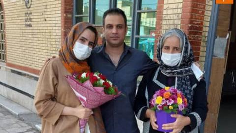 حبیب افکاری و همسرش هنگامی که برای برگزاری دومین سالگرد اعدام نوید به سمت مزار او می‌رفتند خبر داده است.