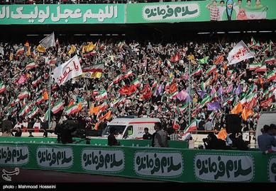خامنه‌ای دوست دارد که «دهه نودی‌ها» را با سرود «سلام فرمانده» بشناسد و پیش از این نیز نتوانسته بود خوشحالی خود از این سرود را پنهان کند.