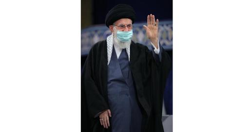 خامنه‌ای در دیدار با مردم قم نیز اقداماتی چون آتش زدن سطل زباله را «خیانت» خواند و گفت که  دستگاه‌های مسئول هم با این اقدامات «برخورد جدی و عادلانه می‌کنند.»