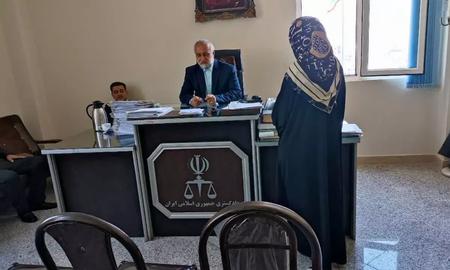 خاطرات وکیل تبعید شده از مشهد؛ یک روز  واقعی در دادگاه خانواده