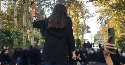 محسن مزجی همچنین در جریان اعتراضات سراسری ۱۴۰۱ به عنوان مسئول حراست دانشکده هنر تهران، از مسئولین برخورد با دانشجویان معترض بوده است