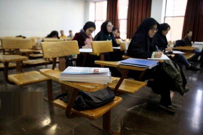 بنیادی با عنوان «بنیاد حامیان علم و فناوری ایران» اعلام کرده به دانشجویان تحت پوشش «کمیته امداد»، «بهزیستی»، دانشجویان بی‌سرپرست و توانخواه، وام کمک هزینه تحصیلی تحت عنوان «شرافت» پرداخت می‌کند.
