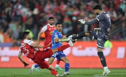 استقلال صفر - پرسپولیس صفر؛ دربی هزار میلیارد تومانی کسالت‌بار