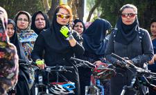 حذف شبانه مسیرهای دوچرخه‌سواری در اصفهان؛ زنان رکاب نزنند