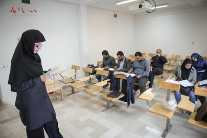 در یک ماه گذشته، ده‌ها هزار نفر از معلمان و فرهنگیان ایران، با امضای «کمپین یکصد هزار امضا برای آزادی معلمان زندانی»، خواهان آزادی فوری معلمان زندانی شده‌اند