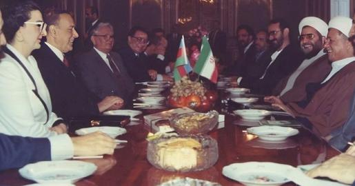حکمرانی خوب،  سایه سنگین همسایگان، همسایگان ایران، جمهوری اسلامی ایران و همسایگان، ایلچی، علی اف، خامنه ای، ظریف، باکو و تهران، ایران و جمهوری آذربایجان، دریای خزر، ایران و اسراییل،