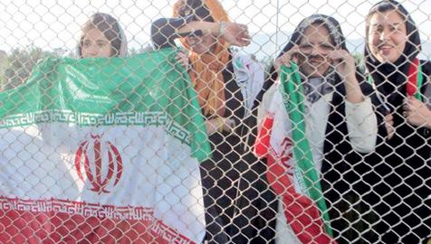 زنان ایران رسماً از آغاز دهه شصت از ورود به استادیوم‌‌های آزادی و امجدیه (شیرودی) و سایر ورزشگاه‌های کشور برای تماشای فوتبال منع شدند.