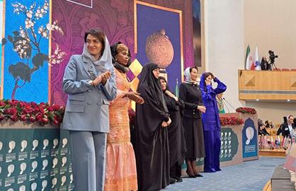 قدردانی از هفت زن برجسته در کنگره «زنان تاثیرگذار»