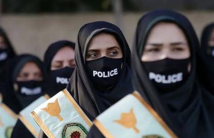 حسن کرمی، فرمانده نیروهای یگان ویژه، سال گذشته از تشکیل واحد‌های عملیاتی زنان یگان‌های ویژه ناجا در تهران و ۹ استان کشور در سه ماهه اول امسال‌ خبر داده بود.