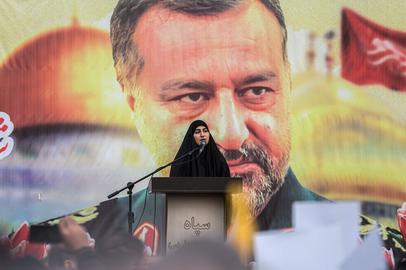 «زینب سلیمانی»، دختر فرمانده کشته شده نیروی قدس، دیگر سخنران مراسم بود و گفت «شهید موسوی از حاج قاسم آموخته بود شرط شهید شدن، شهید بودن است.»
