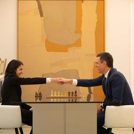 «پدرو سانچز» : «امروز چیزهای زیادی از زنی الهام‌بخش یاد گرفتم. استاد بزرگ شطرنج زنان سارا خادم. من با تمام توان از زنان ورزشکار حمایت می‌کنم. شما به بهتر شدن دنیا کمک می‌کنید.»