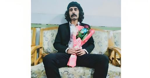 «ستار رضایی»، شاعر،‌ مترجم  و فعال کارگری ساکن نجف‌آباد اصفهان، است که شامگاه دهم آذر با حمله ماموران امنیتی به منزل پدرش، بازداشت و به مکانی نامعلوم منتقل شد. او مدتی بعد با وثیقه آزاد بود