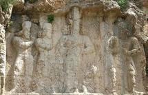تخریب سنگ‌نگاره دوره ساسانی توسط سوداگران گنج