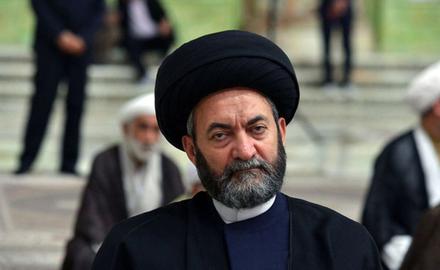 اردبیلین جوما ایمامی: زامانین شیطانلاری قادینلارین آزغینلیغینا زمین یاراتماق اوچون توپلاشیبلار
