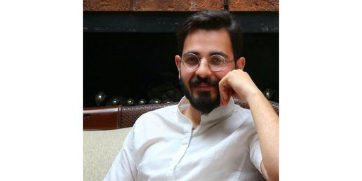 «سینا انتصاری» یکی از دراویشی است که در جریان گلستان هفتم در پاسداران تهران بازداشت و زندانی شده است.
