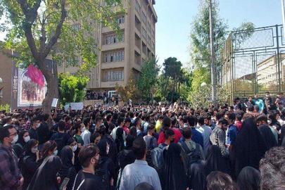 محاصره دانشگاه شریف و دستگیری تعداد زیادی از دانشجویان