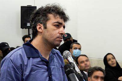 طی روزهای اخیر صالح میرهاشمی تایید کرده است مورد شکنجه‌ قرار گرفته ولی اعتراف نکرده است، تا زمانی که تهدید شده از همسر و دختر عمه‌اش اعتراف خواهند گرفت