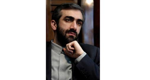 «عبدالحميد رحمانی خليلی»، برادر «علی‌اصغر رحمانی خلیلی» که در زمان نمایندگی برادرش در مجلس، مديرعامل دخانيات شد و بعد بازداشت شد
