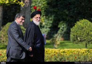 در ماه‌های گذشته برخی از چهره‌های دولت روحانی که در چند سال گذشته بروزی نداشتند از جمله علی جنتی نیز در فضای عمومی ظاهر شده‌اند