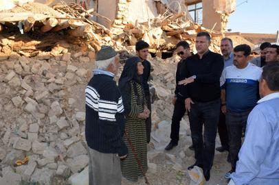 Iranian football legend Ali Daei traveled to the country’s west in October 2017 to provide assistance to people affected by a devastating earthquake