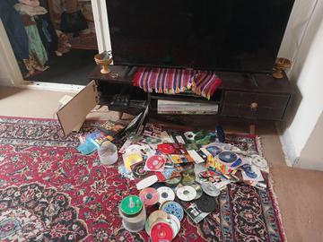 Iranian Security Forces Raid Four Baha'i Homes in Yazd