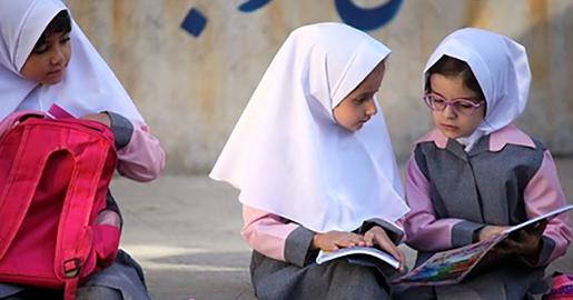 چرا زبان فارسی دانش‌آموزان ایرانی روز‌به‌روز ضعیف‌تر می‌شود؟