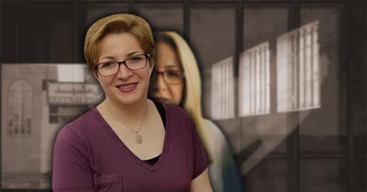«فرزانه قره‌حسنلو» در یک فایل صوتی که به‌طور اختصاصی به ایران‌وایر رسیده از شرایط سختی که زندانبانان در بند ۵ زندان وکیل‌آباد مشهد برای او، فاطمه سپهری و زهرا کهنه‌کار ساخته‌اند، حرف می‌زند. او می‌گوید برای جرم ناکرده در شرایط غیرانسانی حبس می‌گذرانند.