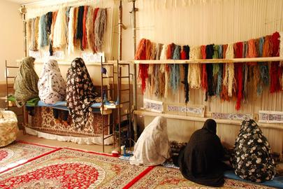 Iran. Iran news. Carpet. Handwoven carpet. Female carpet weavers. Asia. Middle East.