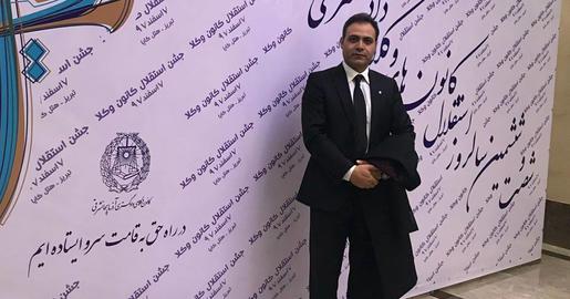 «قاسم بعدی»، وکیل دادگستری و حقوق‌دان درباره این شیوه بازداشت فعالان مدنی به «ایران‌وایر» گفت ارسال اخطاریه و احضاریه، ارایه حکم و دلایل اتهامی و اعلام نوع اتهام، بر اساس قوانین دادرسی کیفری جمهوری اسلامی، از حقوق اولیه یک متهم به شمار می‌روند