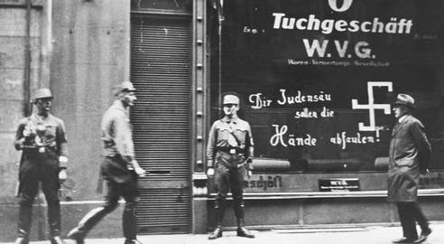 «قوانین نورنبرگ» دو قانون از یک رشته فرامین و احکام و رویه‌ قضایی است که در روندی تدریجی به رهبران نازی امکان دادند، نظام سیاسی آلمان را از ساختاری دموکراتیک به سوی دیکتاتوری سوق دهند.