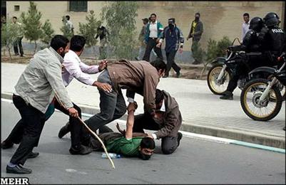 این احتمال وجود دارد که افرادی به نام لباس شخصی وارد انتقام گیری شخصی، سرقت و حتی قتل شوند و به پشتیبانی حمایت حکومتی از پیگرد مصون بمانند